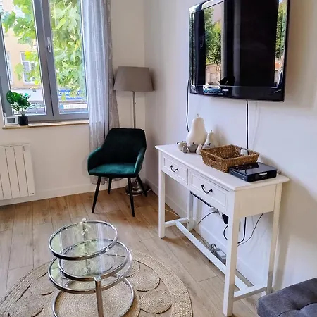 Le 33 - Maison Confortable - A Pieds ! Feriehus *